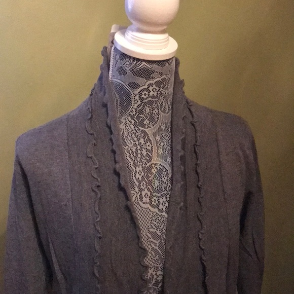 Pretty grey sweater with double ruffle detail L/XL - Picture 2 of 6